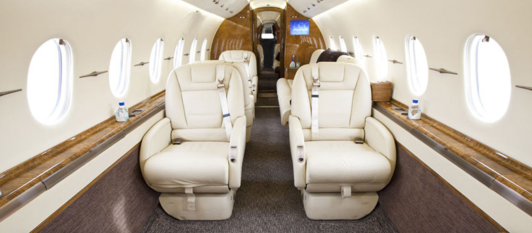 Cabin of a Hawker 4000 at Priester Aviation.